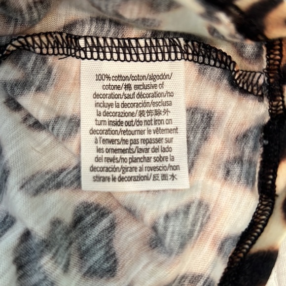 Victoria’s Secret Pink Leopard Tee - Picture 4 of 4